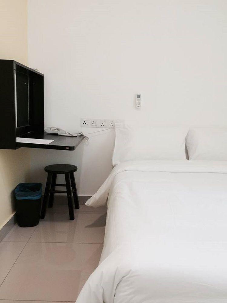Yy48 Hotel 2 Mins Walk From Masjid Jamek Lrt Station Kuala Lumpur Exteriér fotografie