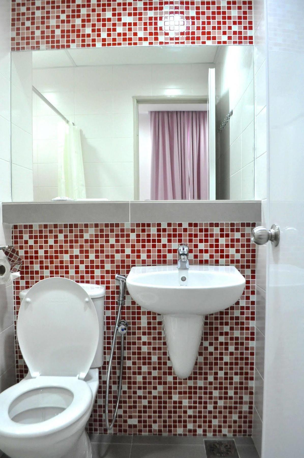 Yy48 Hotel 2 Mins Walk From Masjid Jamek Lrt Station Kuala Lumpur Exteriér fotografie